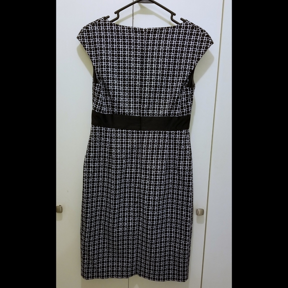 WHBM Cap Sleeve Sheath Dress - Picture 3 of 4